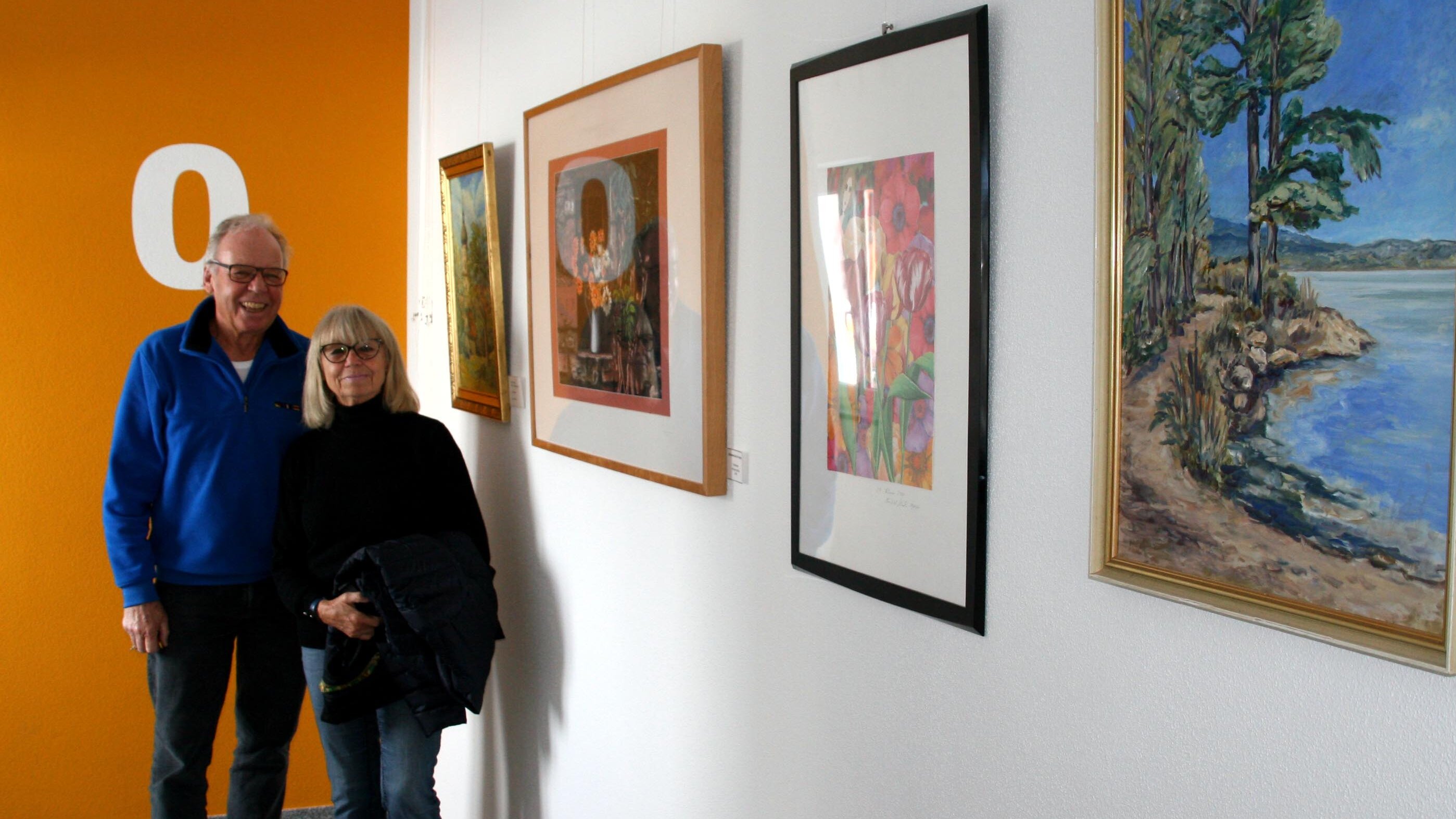 Bilder und Skulpturen lokaler Künstlerinnen und Künstler im Seniorenpark Linzenleiten